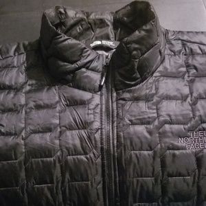 NWT- North face vest XXL